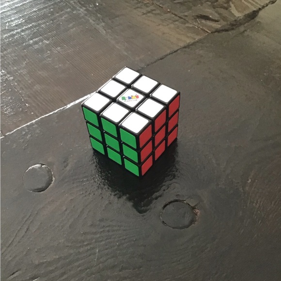 3 x 3 rubiks cube - Picture 2 of 3
